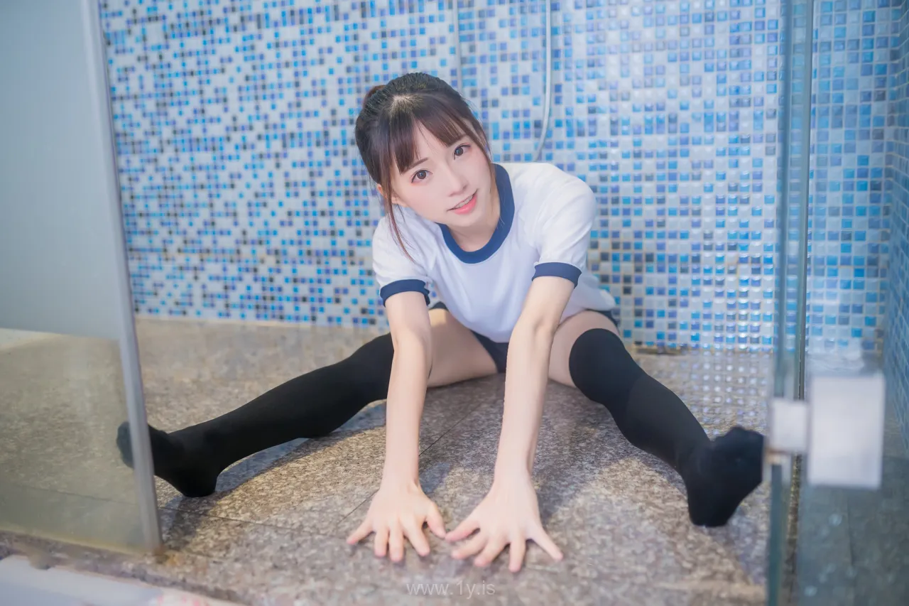 绮太郎 湿身体操服